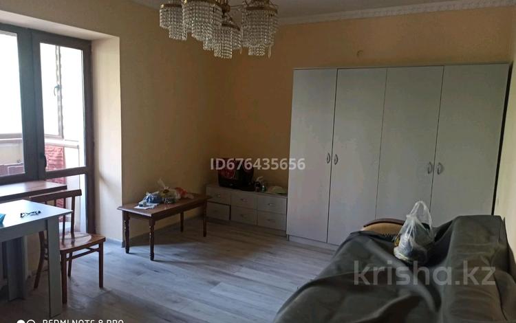 1-бөлмелі пәтер · 34 м² · 2/5 қабат, Басенова 25, бағасы: 250 000 ₸ в Алматы, Бостандыкский р-н — фото 2