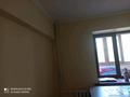 1-комнатная квартира, 34 м², 2/5 этаж помесячно, Басенова 25 за 200 000 〒 в Алматы, Бостандыкский р-н — фото 2