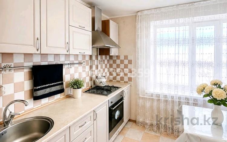 3-комнатная квартира · 90 м² · 4/9 этаж, Абая 108 — Сити центр, универмаг, Абая 108 за 25 000 ₸ в Уральске — фото 10