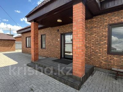 Отдельный дом · 3 комнаты · 200 м² · 9 сот., мкр Кунгей , Мынбаева 9 — Мечеть, Баня за 70 млн ₸ в Караганде, Казыбек би р-н