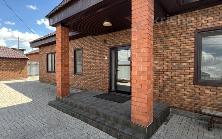 Отдельный дом · 3 комнаты · 200 м² · 9 сот., мкр Кунгей , Мынбаева 9 — Мечеть, Баня за 70 млн ₸ в Караганде, Казыбек би р-н — фото 2