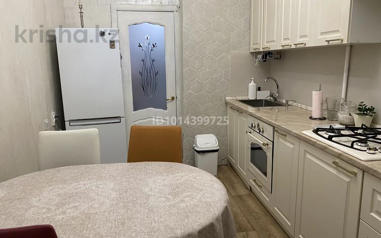 5-комнатная квартира · 105 м² · 2/5 этаж, мкр №6 46 за 72 млн ₸ в Алматы, Ауэзовский р-н — фото 2