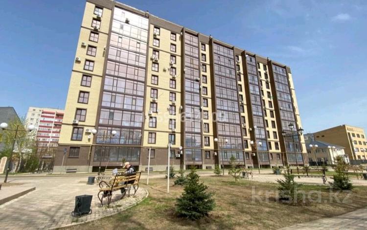 2-комнатная квартира, 87 м², 5/10 этаж, Сатпаева 11 за 26 млн 〒 в Атырау — фото 2