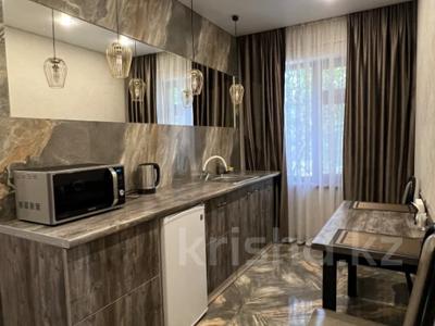 3-бөлмелі пәтер · 75 м² · 1/2 қабат, Улбике акына 152кв 2 — Толе би Улбике акына, бағасы: 20 000 〒 в Таразе