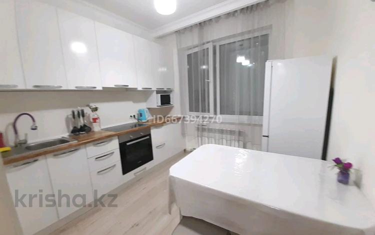 1-комнатная квартира · 45 м², Мангилик Ел 54 за 3 500 ₸ в Астане, Есильский р-н — фото 2