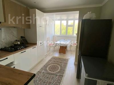 3-бөлмелі пәтер · 65 м² · 2/5 қабат, Азаттык 71, бағасы: 250 000 〒 в Атырау