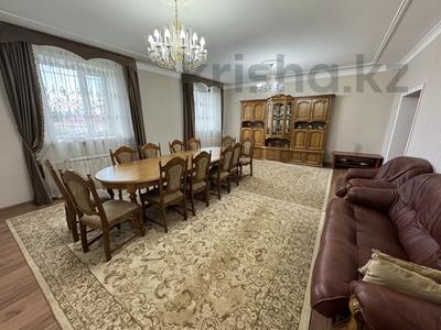 Отдельный дом · 6 комнат · 338 м² · 15 сот., Молдагуловой 123 за 85 млн 〒 в Караганде, Алихана Бокейханова р-н