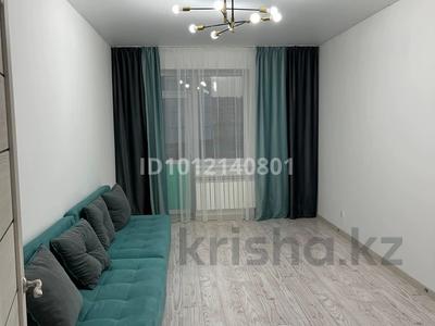 3-бөлмелі пәтер · 77 м² · 1/5 қабат, Мкр. Сарыарка 18, бағасы: 300 000 〒 в Кокшетау