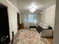 3-комнатная квартира · 48 м² · 4/5 этаж, ул. Абу Бакира Кердери 141 за 15 млн ₸ в Уральске, мкр Школьник