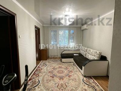 3-комнатная квартира · 48 м² · 4/5 этаж, ул. Абу Бакира Кердери 141 за 15 млн ₸ в Уральске, мкр Школьник