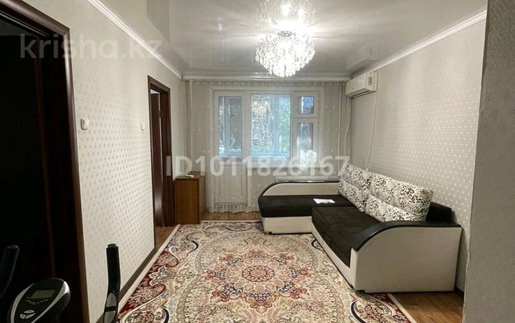 3-комнатная квартира · 48 м² · 4/5 этаж, ул. Абу Бакира Кердери 141 за 15 млн ₸ в Уральске, мкр Школьник — фото 2