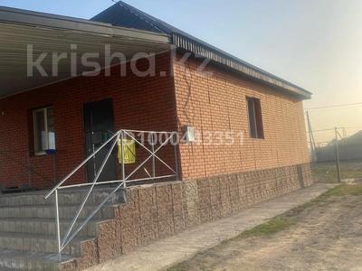 Продажа домов и дачи в Алматинской обл.: Отдельный дом · 3 комнаты · 120 м² · 5 сот., Куляш байсеитова за 35 млн 〒 Отдельный дом · 3 комнаты · 120 м² · 5 сот., Куляш байсеитова за 35 млн 〒 в Казцик