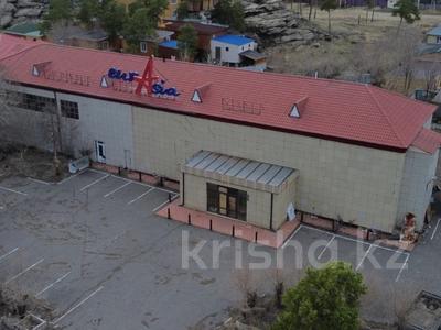 Продажа коммерческой недвижимости в Акмолинской обл.: Свободное назначение, офисы, магазины и бутики, склады, общепит, бани, гостиницы и зоны отдыха, медцентры и аптеки, образование, развлечения · 838.9 м² за 145 млн 〒 Свободное назначение, офисы, магазины и бутики, склады, общепит, бани, гостиницы и зоны отдыха, медцентры и аптеки, образование, развлечения · 838.9 м² за 145 млн 〒 в Бурабае