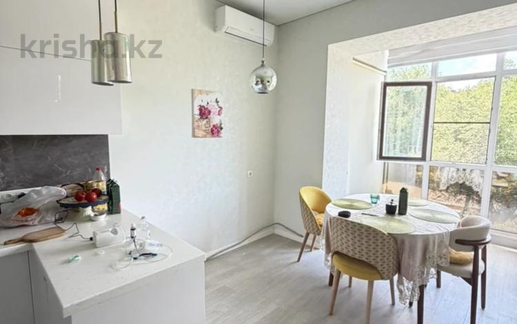 3-комнатная квартира · 100 м² · 2/4 этаж, Шевченко 79 за 450 000 ₸ в Уральске — фото 2