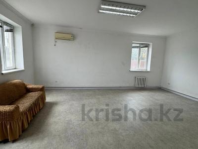 Свободное назначение, офисы, склады, салоны красоты, медцентры и аптеки, образование · 141 м² за 35 млн 〒 в Атырау