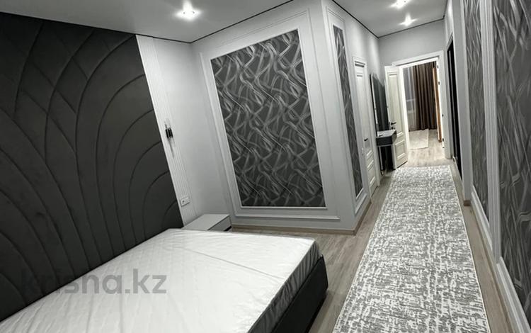 3-комнатная квартира · 118 м², К. Толеметова 85 за 400 000 ₸ в Шымкенте — фото 2