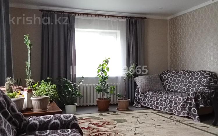 Отдельный дом · 3 комнаты · 270 м² · 10 сот., Белгелдинова 6 — 5 ая улица за 25 млн 〒 в Воздвиженке — фото 2