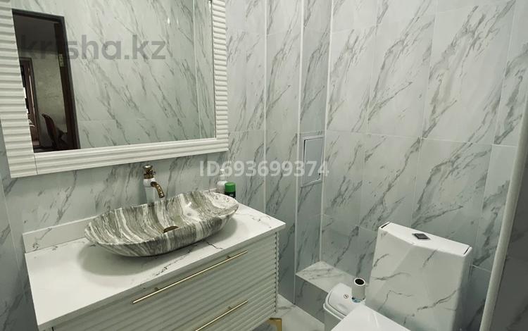 3-бөлмелі пәтер · 110 м² · 7/9 қабат, Аскарова Асанбая 21, бағасы: 500 000 ₸ в Алматы, Наурызбайский р-н — фото 2