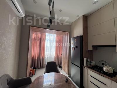 2-комнатная квартира · 70 м² · 7/9 этаж, Молдагуловой 15 — Молдагуловой - Исаева за 37 млн ₸ в Уральске