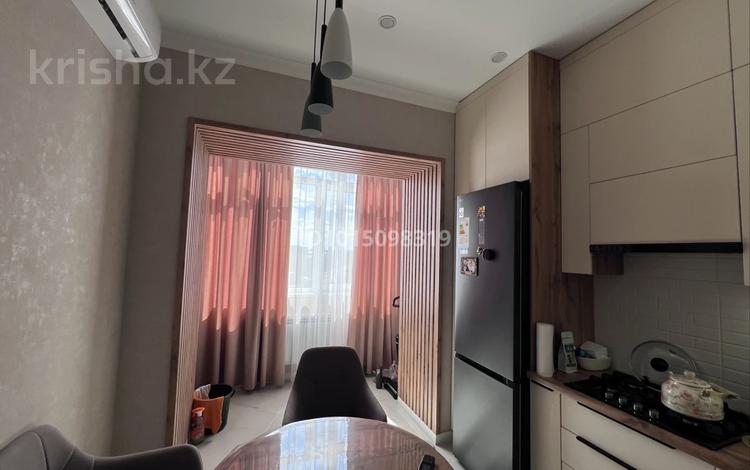 2-бөлмелі пәтер · 70 м² · 7/9 қабат, Молдагуловой 15 — Молдагуловой - Исаева, бағасы: 37 млн ₸ в Уральске — фото 2