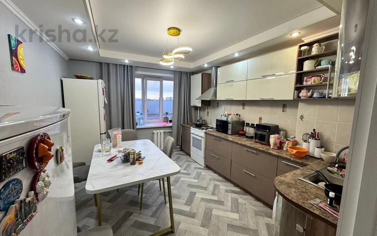 3-бөлмелі пәтер · 80 м² · 4/5 қабат, Гашека гашека, бағасы: 35.5 млн ₸ в Петропавловске — фото 2