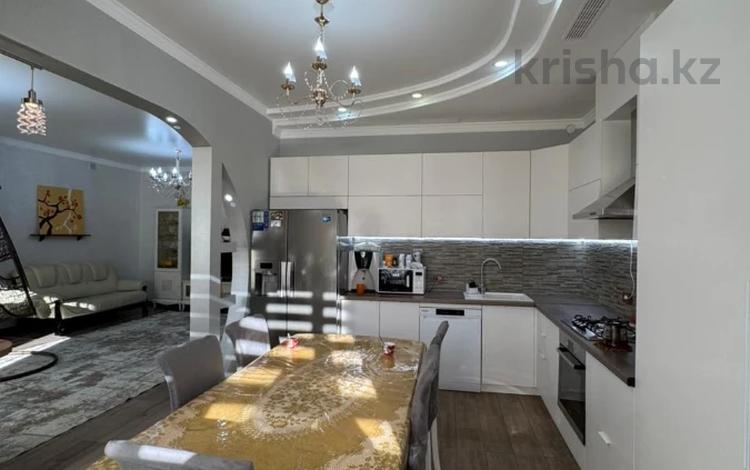 4-комнатная квартира · 179 м² · 2/3 этаж, Саяжай за 66.5 млн ₸ в Актобе — фото 12