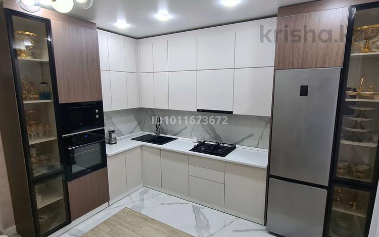 3-комнатная квартира · 100 м² · 4/9 этаж, мкр Нурсая, Т. Жумагалиева 10 за 45 млн ₸ в Атырау — фото 2