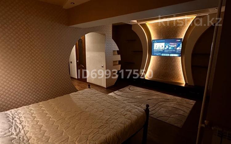 1-бөлмелі пәтер · 50 м² · 9/9 қабат, мкр Аксай-1 — Толеби Саина, бағасы: 2 000 〒 в Алматы, Ауэзовский р-н — фото 3