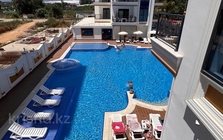 2-бөлмелі пәтер · 55 м² · 2/10 қабат, Kılıçarslan Cd. No:23 23, бағасы: 249 900 ₸ в Аланье — фото 2