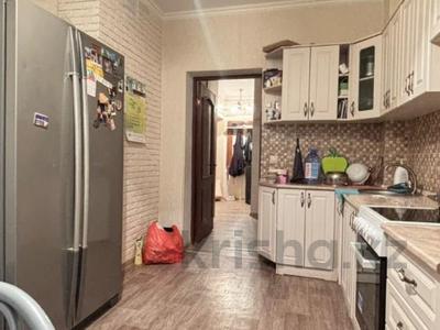 2-бөлмелі пәтер · 70 м² · 10/17 қабат, Жандосова — нархоз, бағасы: 45.9 млн ₸ в Алматы, Ауэзовский р-н