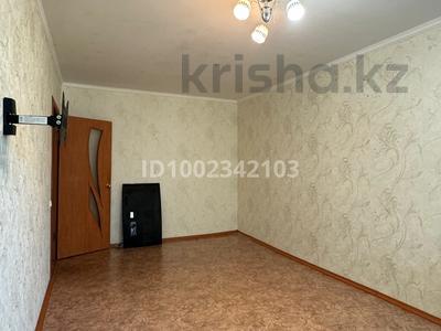 Продажа квартир в Западно-Казахстанской обл.: 2-комнатная квартира · 45 м² · 2/5 этаж, Ихсанова 73/1 — Назарбаева за 14.8 млн 〒 2-комнатная квартира · 45 м² · 2/5 этаж, Ихсанова 73/1 — Назарбаева за 14.8 млн 〒 в Уральске, мкр Школьник