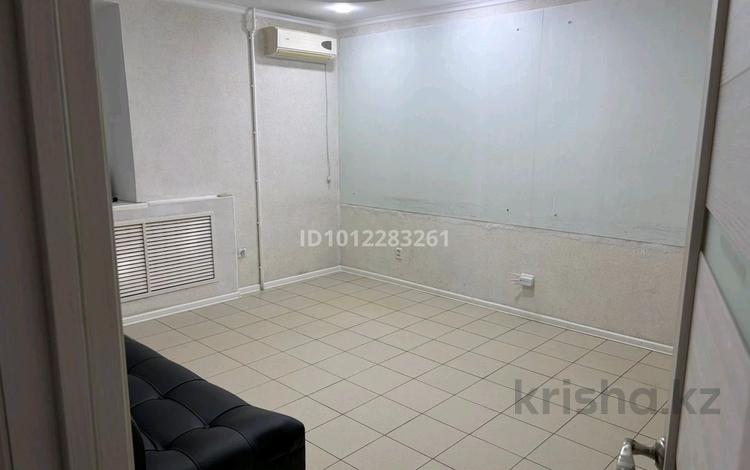 Кеңселер · 28 м², бағасы: 130 000 ₸ в Уральске, мкр Школьник — фото 2