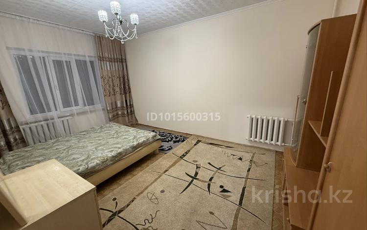 1-комнатная квартира · 35.6 м² · 3/5 этаж, мкр Самал 44 за 100 000 ₸ в Таразе — фото 2