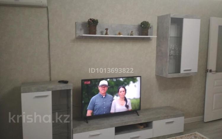 2-комнатная квартира · 48 м² · 3/5 этаж, мкр Центральный, Махамбет 112 — Атырау Жарык за 220 000 ₸ — фото 2