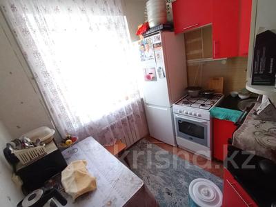 2-комнатная квартира · 42.4 м² · 1/5 этаж, Народная 86 за 15 млн 〒 в Семее