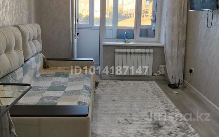 1-бөлмелі пәтер · 40 м² · 4/5 қабат, Асылбекова 98 — 74 квартал, бағасы: 10 млн ₸ в Жезказгане — фото 2