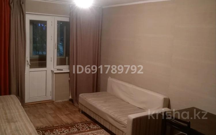 2-комнатная квартира, 48 м², 3/4 этаж помесячно, мкр №9 19