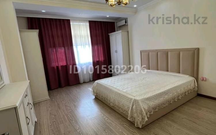 2-комнатная квартира · 90 м² · 15/18 этаж, Гагарина 133/2 — Сатпаева Гагарина за 400 000 ₸ в Алматы, Бостандыкский р-н — фото 2