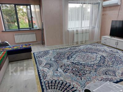 2-бөлмелі пәтер · 90 м² · 8/12 қабат, Торайгырова 27, бағасы: 300 000 ₸ в Алматы, Ауэзовский р-н