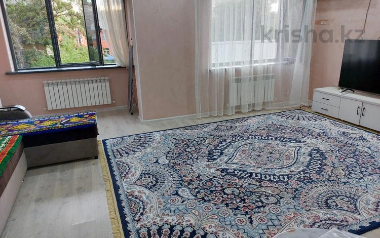 2-бөлмелі пәтер · 90 м² · 8/12 қабат, Торайгырова 27, бағасы: 300 000 ₸ в Алматы, Ауэзовский р-н — фото 11