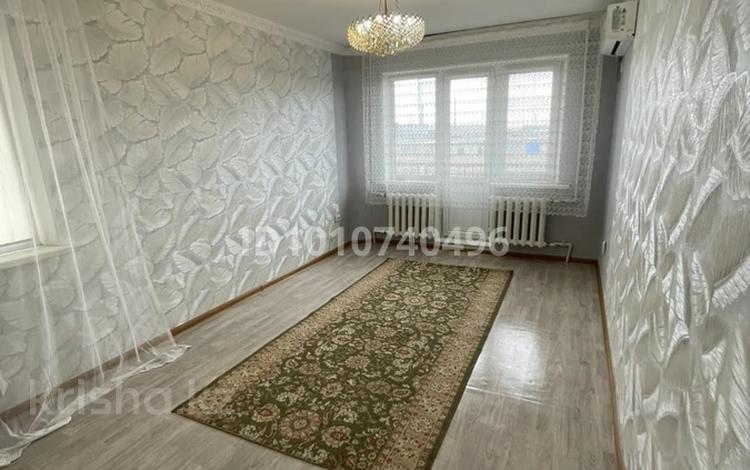 2-комнатная квартира · 42 м² · 2/5 этаж, Аззаттык 68Б за 13 млн 〒 в Атырау, мкр Жилгородок — фото 2