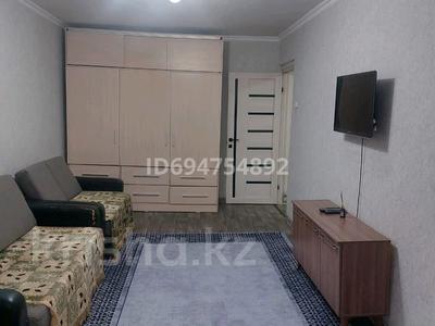 2-бөлмелі пәтер · 50 м² · 2/5 қабат, Ақсай-4 ш/а. 40, бағасы: 260 000 ₸ в Алматы, Ауэзовский р-н