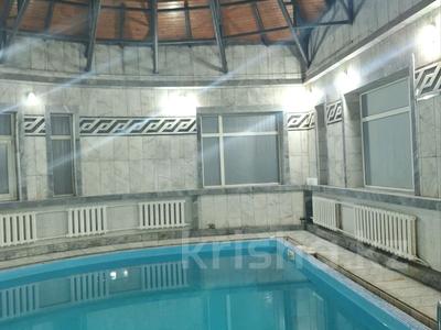 Дом · 10 комнат · 1000 м², Самал 1 59 за 150 000 〒 в Туздыбастау (Калинино)