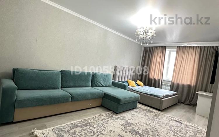 2-комнатная квартира · 68 м² · 4/12 этаж, мкр Дарабоз, Байтерекова 81 — Алматы арена момушулы за 20 000 〒 в Алатауский р-н — фото 2