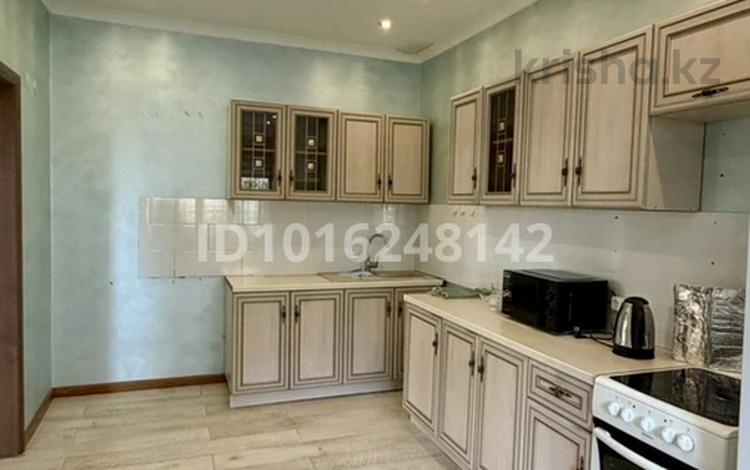 2-комнатная квартира · 90 м² · 1/2 этаж, мкр Юго-Восток, Таттимбета 5а за 250 000 ₸ в Караганде, Казыбек би р-н — фото 2