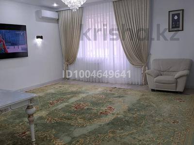 5-комнатная квартира · 173 м² · 1/3 этаж, мкр Самал, Адгама Каримова за 48 млн 〒 в Атырау