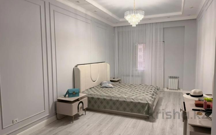 3-комнатная квартира · 110 м² · 2/10 этаж, 18А мкр 10 за 53 млн ₸ в Актау — фото 4