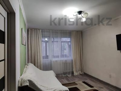 2-комнатная квартира, 48 м², 4/5 этаж, Пришахтинск, 22й микрорайон за 11.7 млн 〒 в Караганде, Алихана Бокейханова р-н