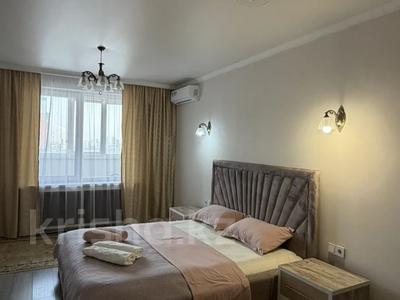 2-бөлмелі пәтер · 80 м² · 8/18 қабат, Брусиловского 163, бағасы: 3 500 ₸ в Алматы, Алмалинский р-н