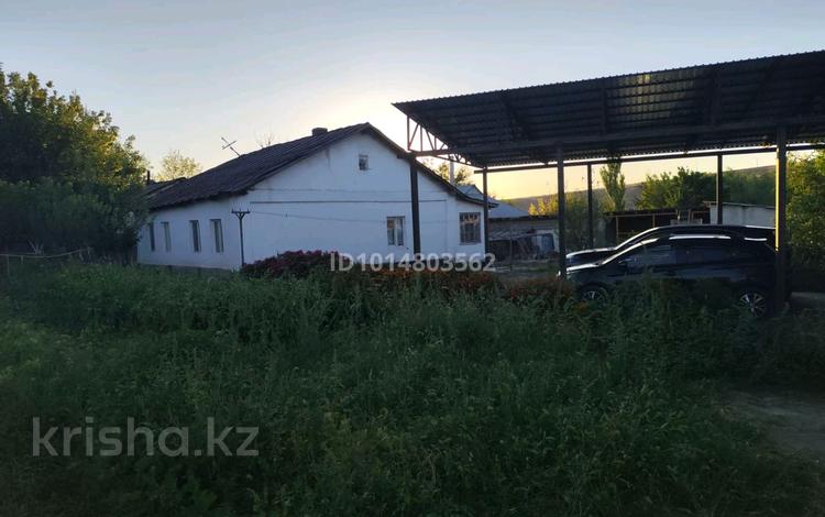 Жеке үй · 4 бөлме · 75 м² · 15 жүзд., Хан тағы, 40 кепе Достық көшесі 160 — Мешіттің қасында орналасқан үй, бағасы: 11 млн ₸ в Кентау — фото 2